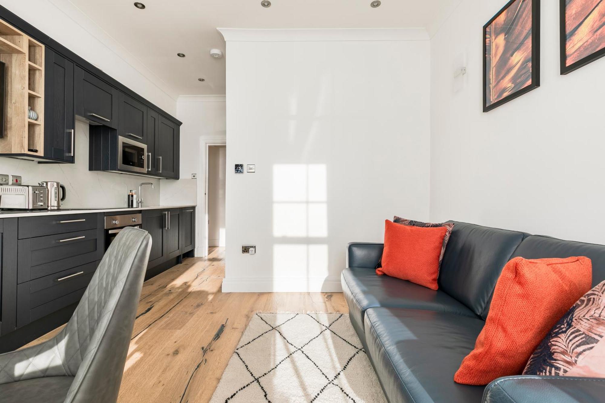 Modern Aptmt, 2 Stops To Central London, Smart Lock, Netflix Ealing Buitenkant foto