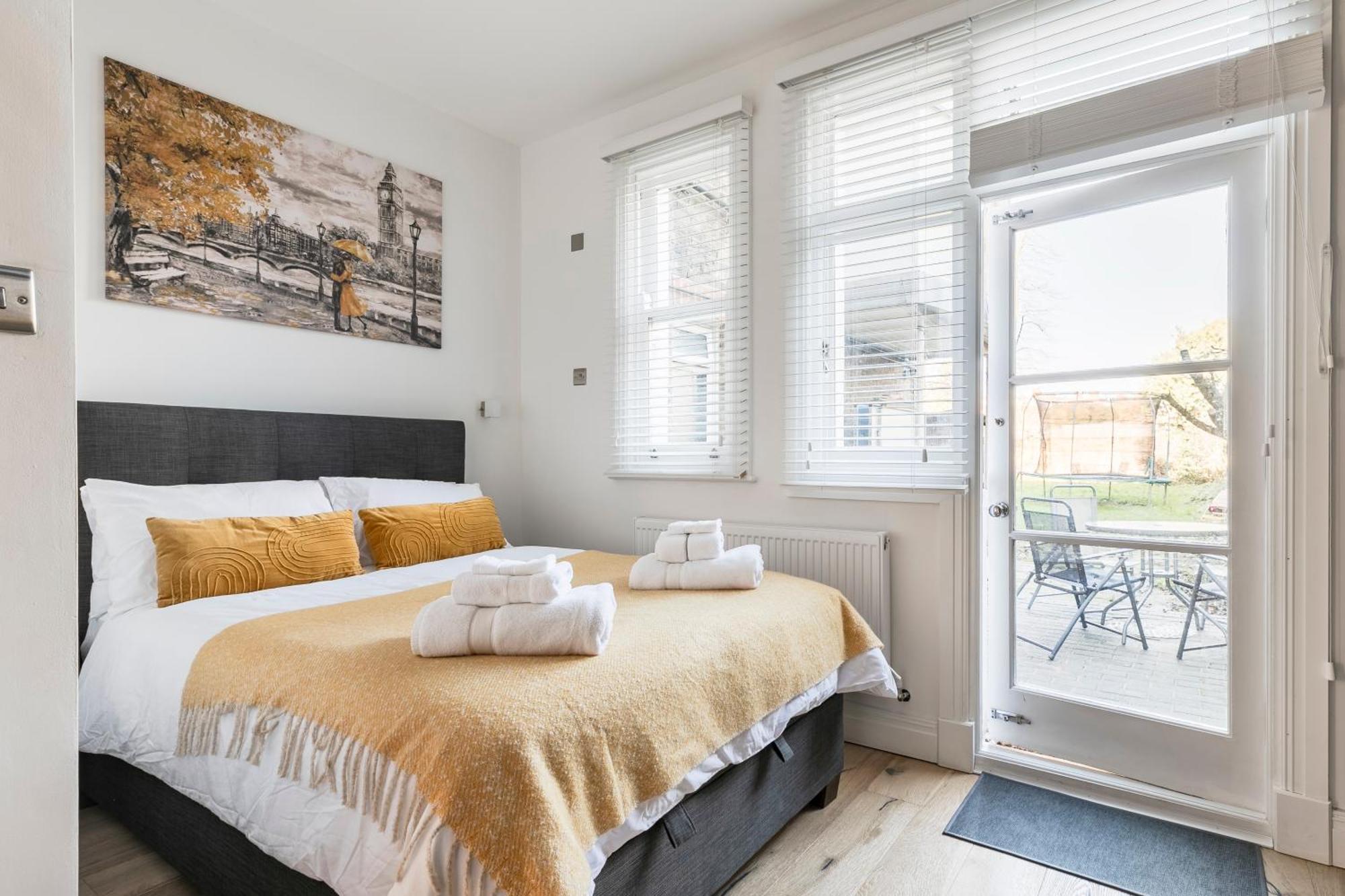 Modern Aptmt, 2 Stops To Central London, Smart Lock, Netflix Ealing Buitenkant foto