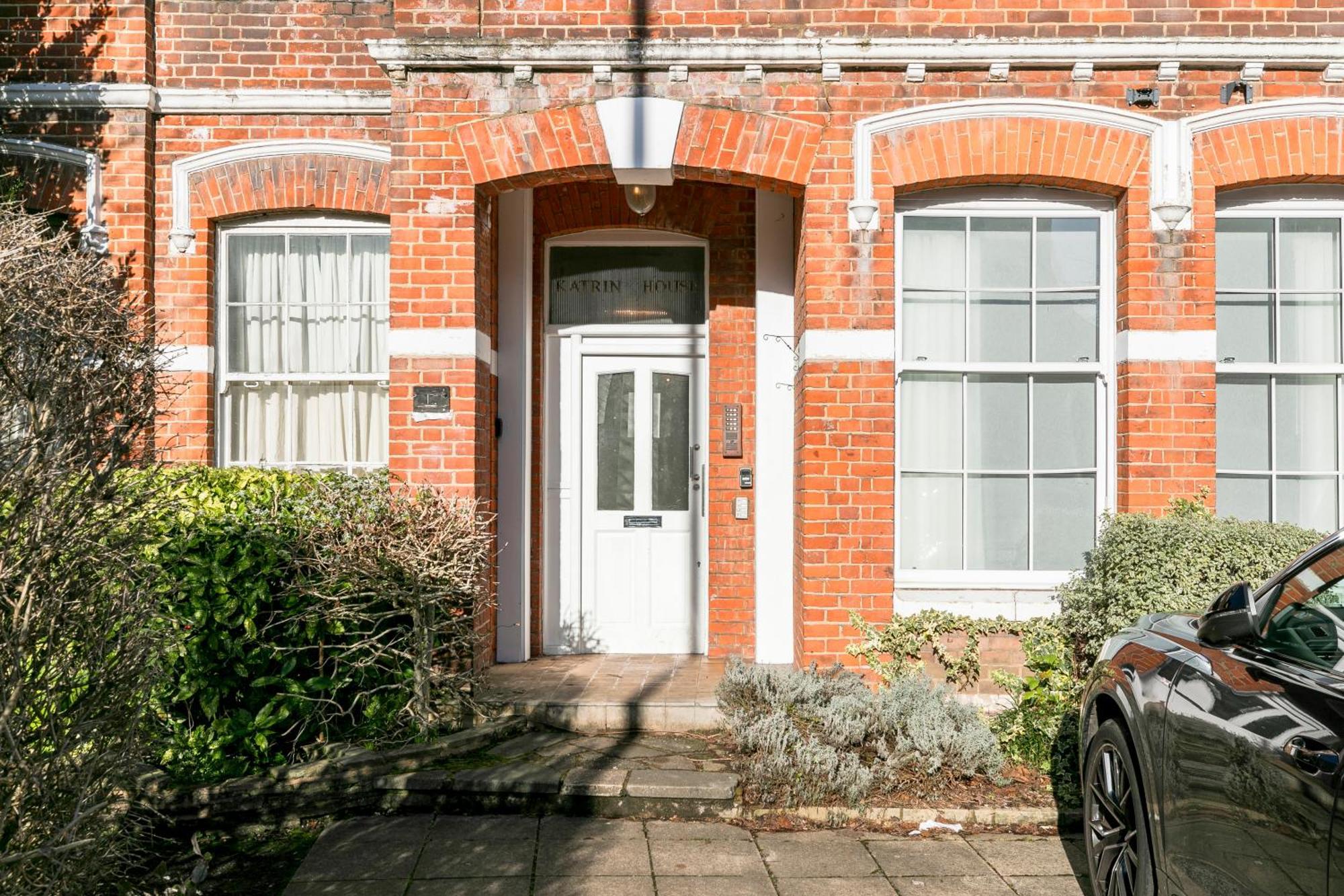 Modern Aptmt, 2 Stops To Central London, Smart Lock, Netflix Ealing Buitenkant foto